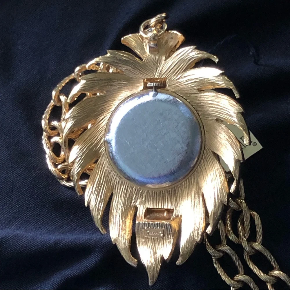 Vintage Trifari Lion Hidden Watch Necklace,  Original Tag, MINT - Picture 6 of 13